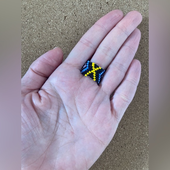 Artisanal Frida Kahlo beads ring - Picture 2 of 3